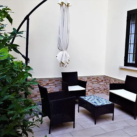 Narciso House - 7 Stops From Colosseo 罗马