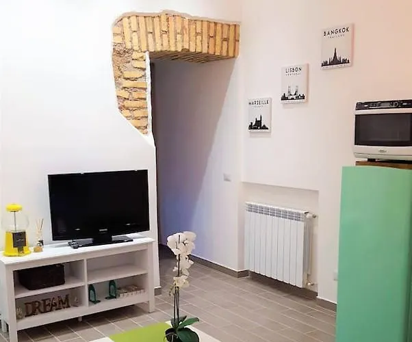 Narciso House - 7 Stops From Colosseo * Ρώμη