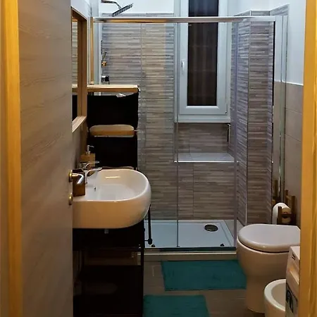 펜션 Narciso House - 7 Stops From Colosseo *
